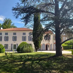 Chez Celine Et Philippe Atelier Dans Propriété De Charme Avec Piscine Séjour chez l'habitant